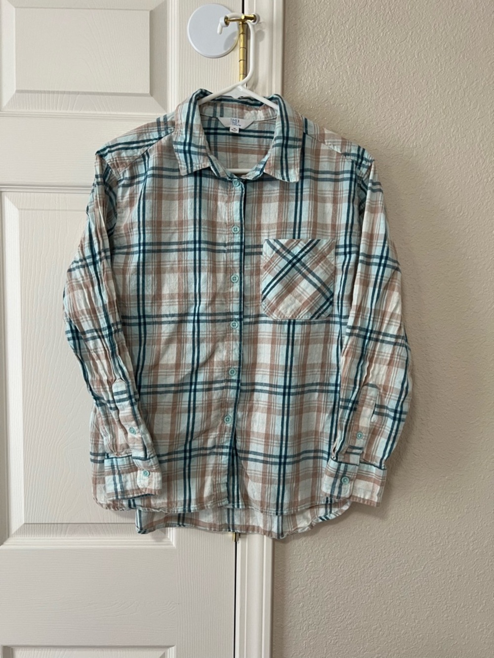 Time and Tru Women’s Plaid Button Down Shirt Size Medium (8-10)